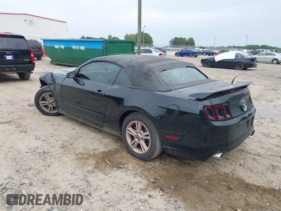 2014 Ford Mustang V6 with VIN 1ZVBP8EM4E5263548, listed as a IAAI auction lot 40331377 with 71,505 mi miles. Bid and sale history available at carsss.com. Image 3.