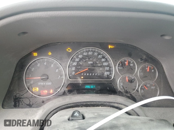 2007 GMC Envoy SLE with VIN 1GKDS13S672292951, listed as a Copart auction lot 45004595 with 296,307 mi miles and Salvage Title. Bid and sale history available at carsss.com. Image 9.