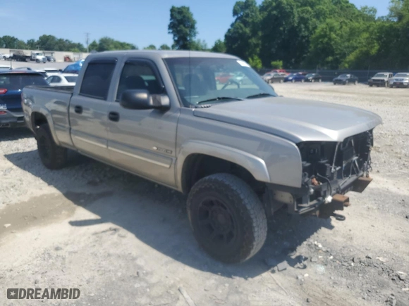 2003 Chevrolet Silverado 1500HD LS with VIN 1GCGK13U33F237418, listed as a Copart auction lot 55887744 with 141,366 mi miles and Clean Title. Bid and sale history available at carsss.com. Image 4.
