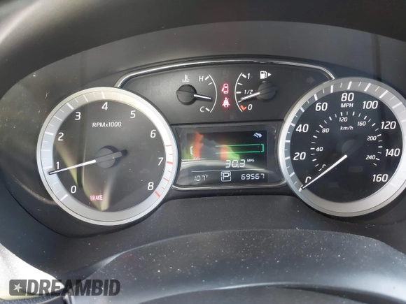 2014 Nissan Sentra SR z VIN 3N1AB7AP4EY271744, wystawiony jako IAAI lot #42203630 z przebiegiem 69 567 mil mil oraz . Historia ofert i sprzedaży dostępna na DreamBid. Obrazek 7.