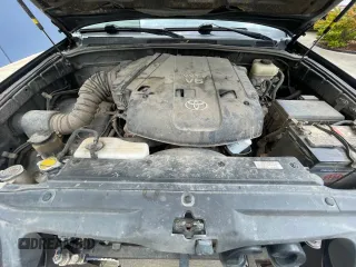 2008 Toyota 4Runner SR5 z VIN JTEBU14R380128817, wystawiony jako Copart lot #56390255 z przebiegiem 260 669 mil mil oraz Czysty tytuł • Clean title. Historia ofert i sprzedaży dostępna na DreamBid. Obrazek 7.