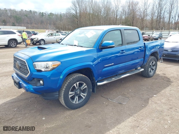 2018 Toyota Tacoma SR with VIN 3TMCZ5AN3JM136826, listed as a IAAI auction lot 41664482 with 124,731 mi miles. Bid and sale history available at carsss.com. Image 17.