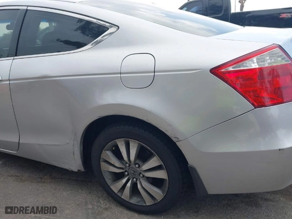 2008 Honda Accord Cpe LX-S with VIN 1HGCS123X8A001300, listed as a IAAI auction lot 41471687 with 184,550 mi miles. Bid and sale history available at carsss.com. Image 6.