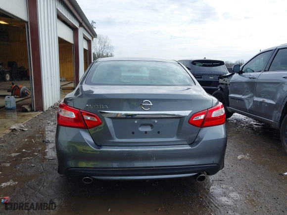 2017 Nissan Altima 2.5 SR with VIN 1N4AL3AP8HC227283, listed as a IAAI auction lot 41485809 with 51,317 mi miles. Bid and sale history available at carsss.com. Image 16.