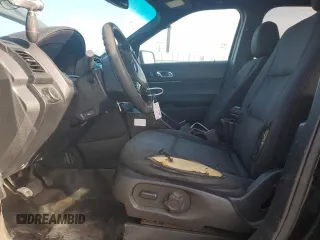 2016 Ford Police Interceptor Utility z VIN 1FM5K8AR5GGC08058, wystawiony jako Copart lot #51673255 z przebiegiem 123 955 mil mil oraz Tytuł czysty. Historia ofert i sprzedaży dostępna na DreamBid. Obrazek 7.