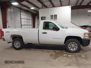 2008 Chevrolet Silverado 1500 Work Truck with VIN 1GCEK14C48Z215558, listed as a IAAI auction lot 41947700 with 147,591 mi miles. Bid and sale history available at carsss.com. Image 13.