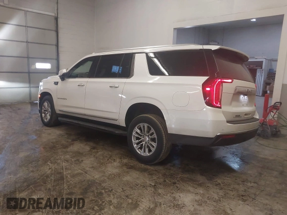 2021 GMC Yukon XL SLT with VIN 1GKS2GKD1MR421646, listed as a IAAI auction lot 41453288 with 48,855 mi miles. Bid and sale history available at carsss.com. Image 3.