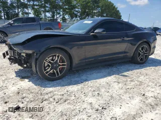 2020 Ford Mustang GT z VIN 1FA6P8CF2L5190921, wystawiony jako Copart lot #61936405 z przebiegiem 65 492 mil mil oraz Szkoda całkowita • Salvage title. Historia ofert i sprzedaży dostępna na DreamBid. Obrazek 1.