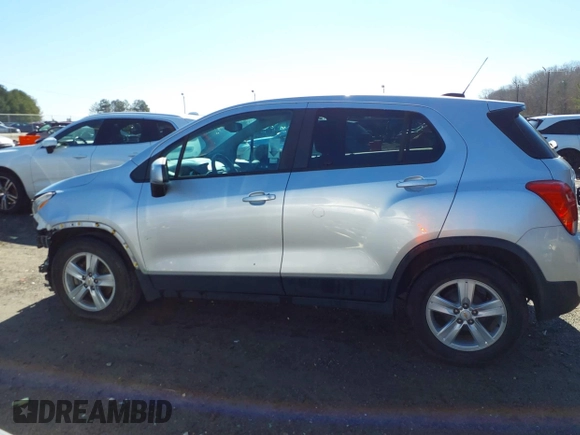 2020 Chevrolet Trax LS with VIN KL7CJKSB8LB037128, listed as a IAAI auction lot 41761398 with 134,909 mi miles. Bid and sale history available at carsss.com. Image 15.