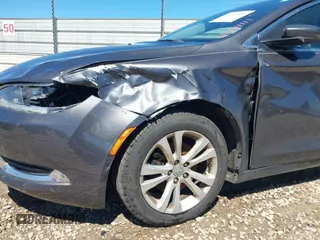 2015 Chrysler 200 Limited with VIN 1C3CCCAB4FN667823, listed as a IAAI auction lot 41814111 with 107,514 mi miles. Bid and sale history available at carsss.com. Image 6.