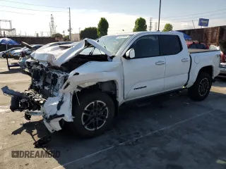 2024 Toyota Tacoma SR5 z VIN 3TMLB5JN0RM008107, wystawiony jako Copart lot #55326695 z przebiegiem 12 722 mil mil oraz Szkoda całkowita • Salvage title. Historia ofert i sprzedaży dostępna na DreamBid. Obrazek 1.