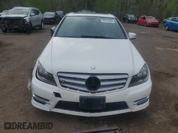 2013 Mercedes-Benz C 300 Sport с VIN WDDGF8AB8DA823681, выставлен на аукционе Copart как лот 56145985 с пробегом 112 949 миль миль и Списание • Salvage title. История ставок и продаж доступна на DreamBid. Изображение 5.