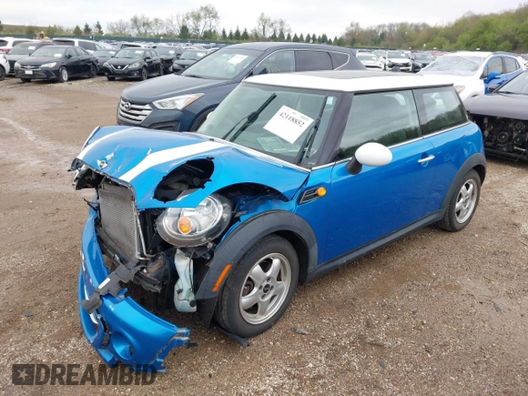 2011 MINI Hardtop with VIN WMWSU3C55BT252427, listed as a IAAI auction lot 42118852 with 151,077 mi miles and . Bid and sale history available at DreamBid. Image 18.