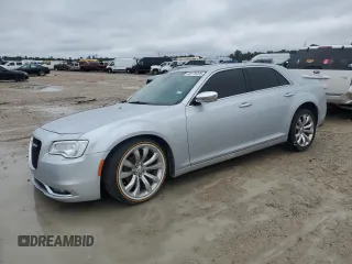 2020 Chrysler 300 Limited with VIN 2C3CCAEG3LH103028, listed as a Copart auction lot 88170395 with 46,173 mi miles and Salvage Title. Bid and sale history available at carsss.com. Image 1.