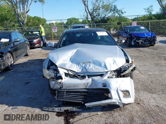 2012 Scion tC z VIN JTKJF5C77C3032559, wystawiony jako IAAI lot #41892954 z przebiegiem 207 718 mil mil oraz . Historia ofert i sprzedaży dostępna na DreamBid. Obrazek 6.