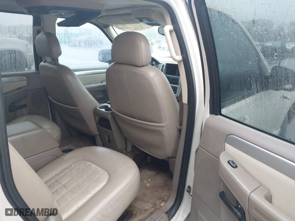 2005 Mercury Mountaineer Convenience with VIN 4M2DU66W95ZJ00759, listed as a IAAI auction lot 41540789 with 223,520 mi miles. Bid and sale history available at carsss.com. Image 8.