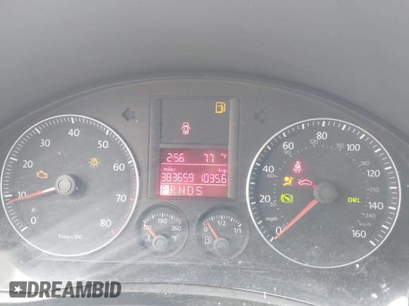 2008 Volkswagen Jetta SE z VIN 3VWRM71K38M043595, wystawiony jako IAAI lot #42169173 z przebiegiem 383 659 mil mil oraz . Historia ofert i sprzedaży dostępna na DreamBid. Obrazek 7.