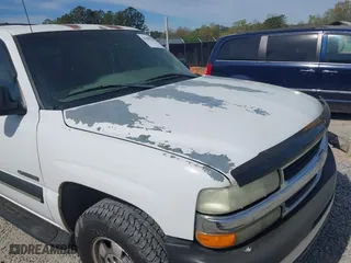 2002 Chevrolet Tahoe LS with VIN 1GNEC13V52J284059, listed as a IAAI auction lot 41899231 with 390,173 mi miles. Bid and sale history available at carsss.com. Image 12.