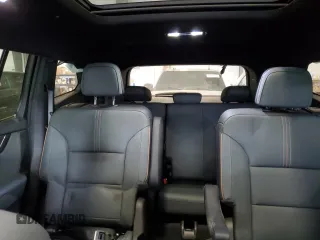 2024 GMC Acadia AWD AT4 z VIN 1GKENPKS6RJ236839, wystawiony jako Copart lot #87510785 z przebiegiem 1 297 mil mil oraz Szkoda całkowita • Salvage title. Historia ofert i sprzedaży dostępna na DreamBid. Obrazek 10.
