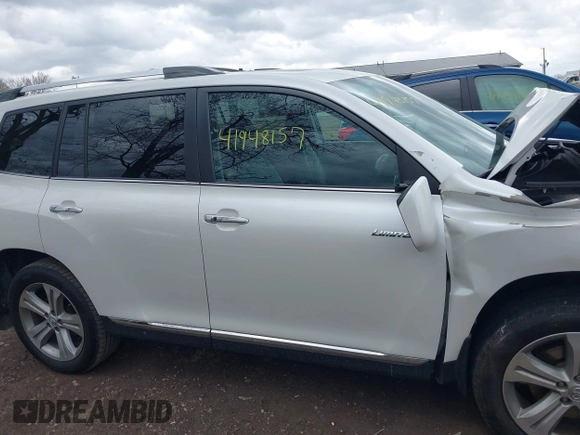 2013 Toyota Highlander Limited z VIN 5TDYK3EH5DS138469, wystawiony jako IAAI lot #41948157 z przebiegiem 135 382 mil mil oraz . Historia ofert i sprzedaży dostępna na DreamBid. Obrazek 14.