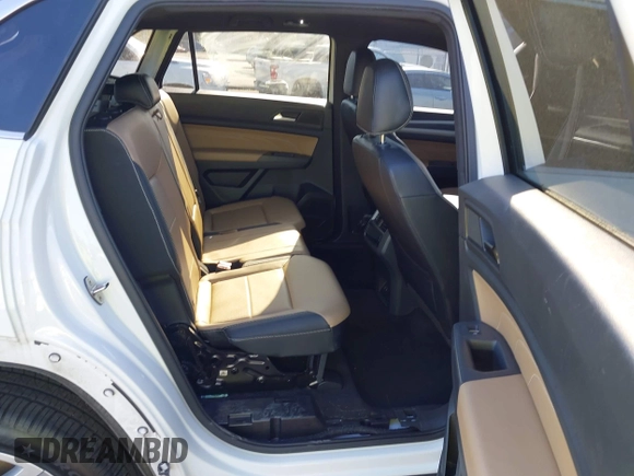2021 Volkswagen Atlas SEL z VIN 1V2EE2CA2MC227667, wystawiony jako IAAI lot #41886405 z przebiegiem 41 928 mil mil oraz . Historia ofert i sprzedaży dostępna na DreamBid. Obrazek 8.