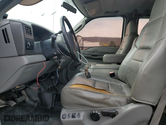 2004 Ford F-350 XL with VIN 1FTSW31P64ED75758, listed as a Copart auction lot 54045575 with 185,254 mi miles and Clean Title. Bid and sale history available at DreamBid. Image 7.