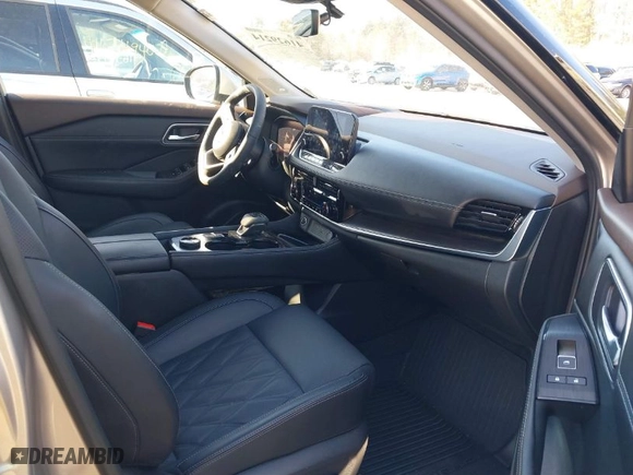 2022 Nissan Rogue Platinum with VIN JN8BT3DD5NW278030, listed as a IAAI auction lot 41629214 with 14,883 mi miles. Bid and sale history available at carsss.com. Image 5.