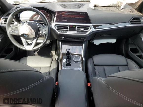 2022 BMW 3 Series 330i xDrive z VIN 3MW5R7J05N8C55952, wystawiony jako Copart lot #48732905 z przebiegiem 4 521 mil mil oraz Szkoda całkowita • Salvage title. Historia ofert i sprzedaży dostępna na DreamBid. Obrazek 8.