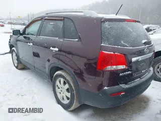 2011 Kia Sorento LX with VIN 5XYKTCA18BG102281, listed as a IAAI auction lot 41613420 with 115,916 mi miles. Bid and sale history available at carsss.com. Image 3.
