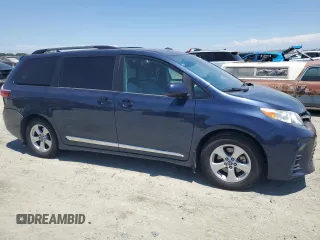 2018 Toyota Sienna LE Auto Access Seat z VIN 5TDKZ3DC5JS940670, wystawiony jako Copart lot #63253685 z przebiegiem 92 604 mil mil oraz Szkoda całkowita • Salvage title. Historia ofert i sprzedaży dostępna na DreamBid. Obrazek 4.