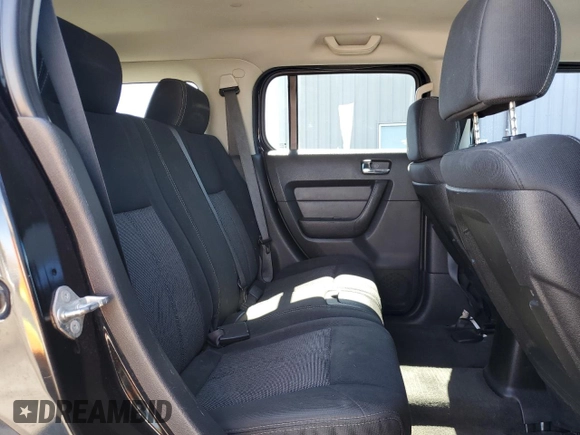 2007 Hummer H3 SUV with VIN 5GTDN13EX78168376, listed as a Copart auction lot 61085834 with 215,205 mi miles and Salvage Title. Bid and sale history available at carsss.com. Image 10.