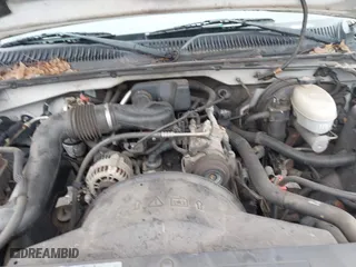 2003 Chevrolet Silverado 1500 Work Truck with VIN 2GCEC19X431198092, listed as a IAAI auction lot 41484994 with 89,757 mi miles. Bid and sale history available at carsss.com. Image 10.