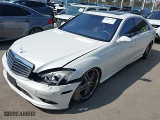 2009 Mercedes-Benz S-Class 5.5L V8 with VIN WDDNG71X09A272339, listed as a IAAI auction lot 41855197 with 130,972 mi miles. Bid and sale history available at carsss.com. Image 2.
