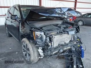2020 Kia Telluride S with VIN 5XYP6DHC7LG032171, listed as a IAAI auction lot 41819840 with 112,572 mi miles and . Bid and sale history available at DreamBid. Image 6.