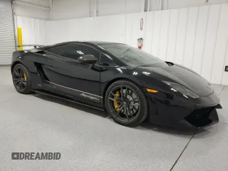 2011 Lamborghini Gallardo z VIN ZHWGU7AJXBLA10128, wystawiony jako Copart lot #54581305 z przebiegiem 10 150 mil mil oraz Szkoda całkowita • Salvage title. Historia ofert i sprzedaży dostępna na DreamBid. Obrazek 4.