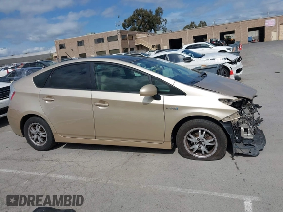 2010 Toyota Prius II with VIN JTDKN3DU1A0131920, listed as a IAAI auction lot 41905953 with 250,270 mi miles. Bid and sale history available at carsss.com. Image 14.