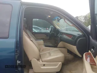 2007 Chevrolet Tahoe LT z VIN 1GNFC13J97R157437, wystawiony jako IAAI lot #41962796 z przebiegiem Nie podano mil oraz . Historia ofert i sprzedaży dostępna na DreamBid. Obrazek 5.