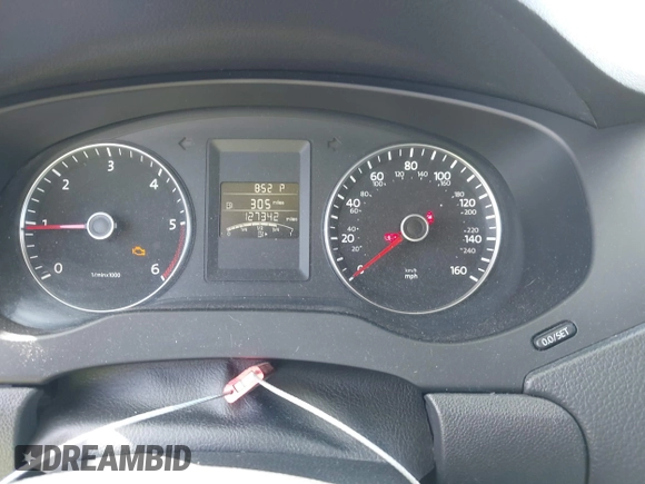 2012 Volkswagen Jetta TDI w/Premium & Nav with VIN 3VWLL7AJXCM426846, listed as a IAAI auction lot 42492125 with 127,342 mi miles and . Bid and sale history available at DreamBid. Image 7.