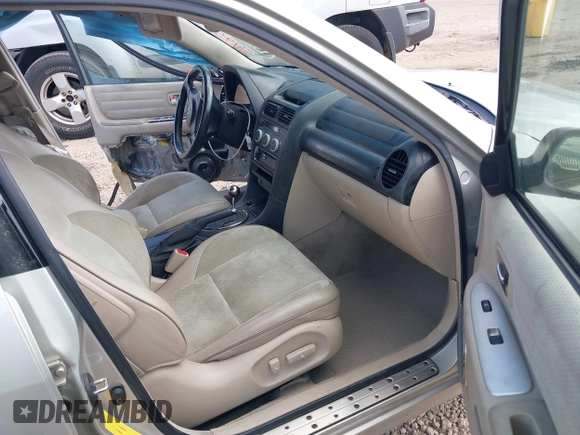 2004 Lexus IS 300/350 with VIN JTHBD192940082113, listed as a IAAI auction lot 41954373 with 189,891 mi miles and . Bid and sale history available at carsss.com. Image 5.