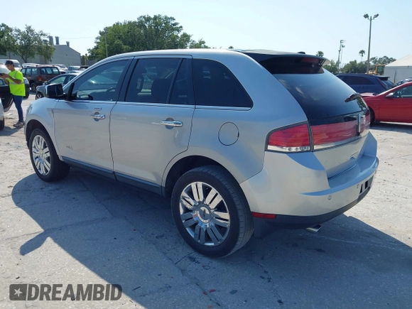 2009 Lincoln MKX with VIN 2LMDU68C49BJ01738, listed as a IAAI auction lot 42203987 with 170,159 mi miles. Bid and sale history available at carsss.com. Image 3.