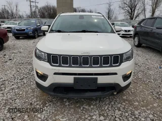 2018 Jeep Compass Latitude z VIN 3C4NJDBBXJT398962, wystawiony jako Copart lot #51568285 z przebiegiem 102 452 mil mil oraz Czysty tytuł • Clean title. Historia ofert i sprzedaży dostępna na DreamBid. Obrazek 5.