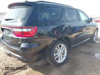 2025 Dodge Durango GT Plus with VIN 1C4RDJDG8SC517864, listed as a IAAI auction lot 42145958 with 5,582 mi miles and . Bid and sale history available at DreamBid. Image 4.