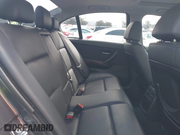 2006 BMW 3 Series 325i with VIN WBAVB13566PT05917, listed as a IAAI auction lot 41720273 with 171,686 mi miles. Bid and sale history available at carsss.com. Image 8.