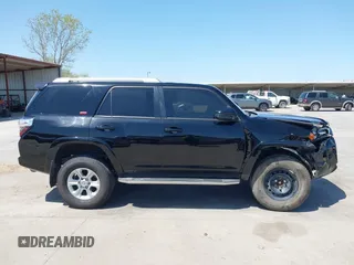 2014 Toyota 4Runner SR5 z VIN JTEZU5JR7E5077539, wystawiony jako IAAI lot #41851723 z przebiegiem 180 388 mil mil oraz . Historia ofert i sprzedaży dostępna na DreamBid. Obrazek 13.