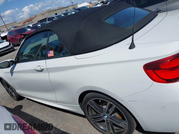 2020 BMW 2 Series 230i with VIN WBA2M7C02L7E85044, listed as a IAAI auction lot 41625210 with 27,232 mi miles. Bid and sale history available at carsss.com. Image 15.