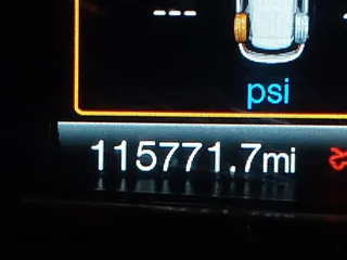 2017 Ford Explorer Limited z VIN 1FM5K8F81HGD73624, wystawiony jako IAAI lot #41982038 z przebiegiem 115 771 mil mil oraz . Historia ofert i sprzedaży dostępna na DreamBid. Obrazek 16.