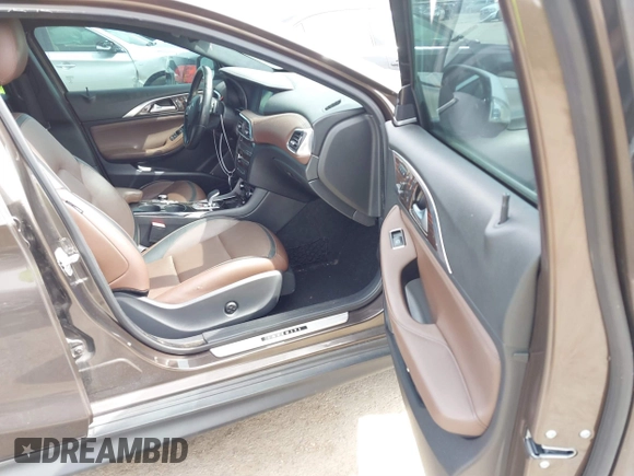 2017 Infiniti QX30 Premium with VIN SJKCH5CR7HA024635, listed as a IAAI auction lot 41764962 with 98,803 mi miles and . Bid and sale history available at DreamBid. Image 5.