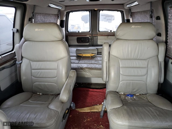 2005 GMC Savana Cargo Van YF7 Upfitter with VIN 1GDFH15T351130346, listed as a Copart auction lot 48831065 with 212,465 mi miles and Clean Title. Bid and sale history available at carsss.com. Image 10.