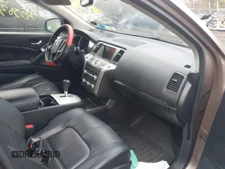 2012 Nissan Murano SL z VIN JN8AZ1MW5CW226653, wystawiony jako IAAI lot #42048300 z przebiegiem Nie podano mil oraz . Historia ofert i sprzedaży dostępna na DreamBid. Obrazek 5.
