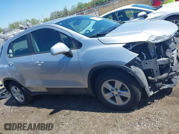 2020 Chevrolet Trax LS z VIN 3GNCJKSB0LL130816, wystawiony jako IAAI lot #42225467 z przebiegiem 55 943 mil mil oraz . Historia ofert i sprzedaży dostępna na DreamBid. Obrazek 14.